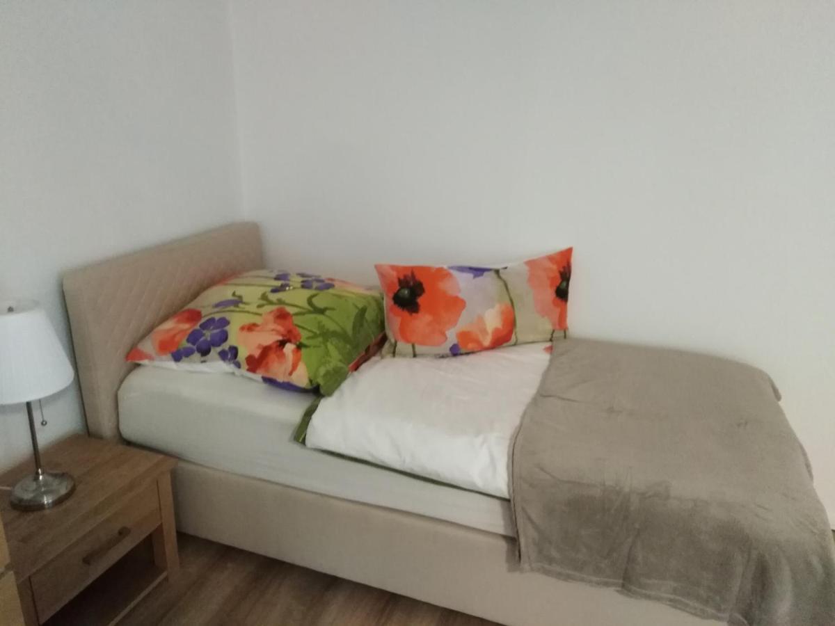 Ferienwohnung Wettin Exteriör bild